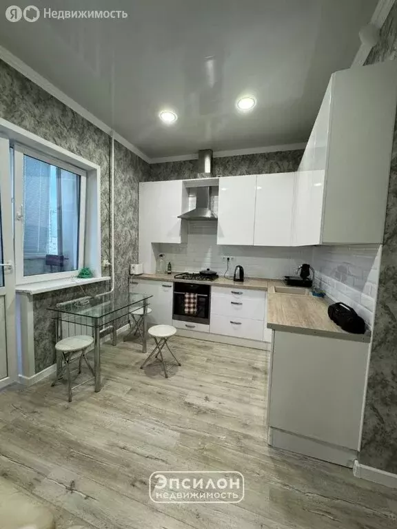 2-комнатная квартира: Курск, Хуторская улица, 4 (75.5 м) - Фото 1