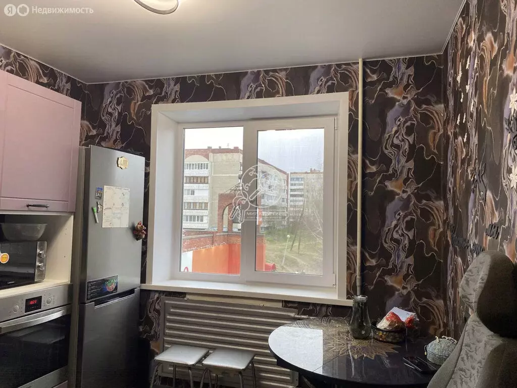 3-комнатная квартира: Новоуральск, улица Чурина, 10 (62.7 м) - Фото 1
