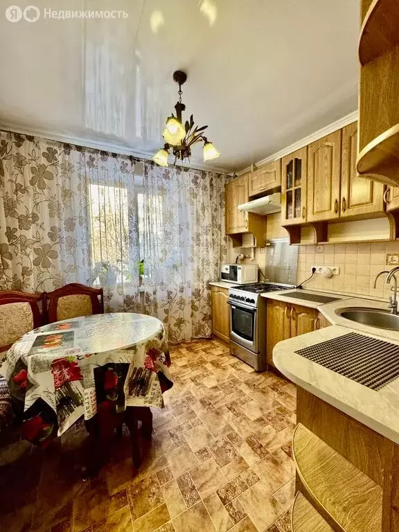 3-комнатная квартира: Белгород, улица 5 Августа, 13Б (70.6 м) - Фото 2