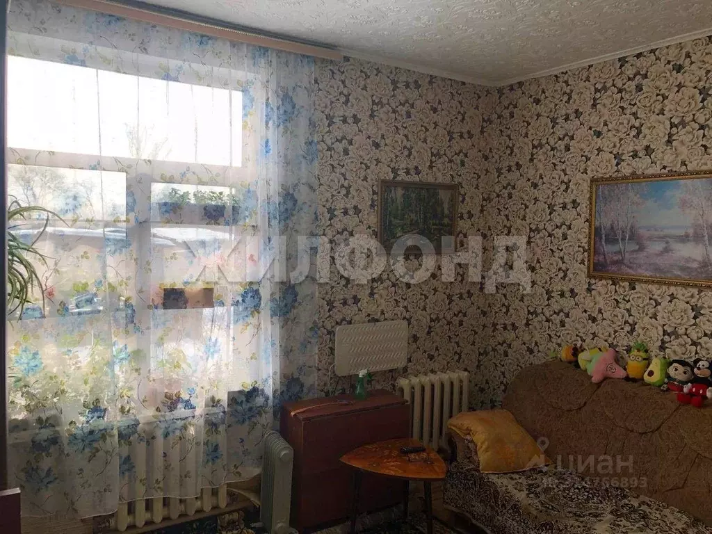 Дом в Хакасия, Усть-Абаканский район, с. Зеленое ул. Верхняя Мичурина ... - Фото 0