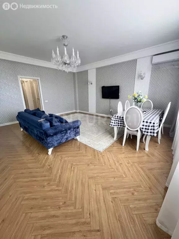 3-комнатная квартира: Махачкала, улица Максима Горького, 83А (98 м) - Фото 1