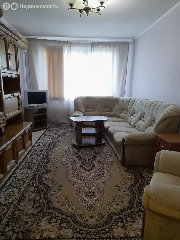 3-комнатная квартира: Волгоград, улица Качинцев, 108 (67.4 м) - Фото 0
