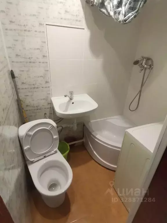 1-к кв. Калининградская область, Калининград Красная ул., 137 (18.0 м) - Фото 2