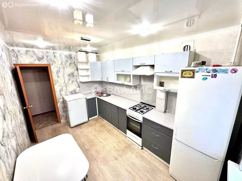 2-комнатная квартира: Стерлитамак, улица Артёма, 100 (58.5 м) - Фото 1