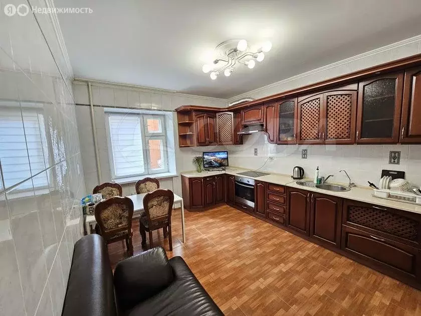 3-комнатная квартира: Тюмень, улица Максима Горького, 3 (106 м) - Фото 0