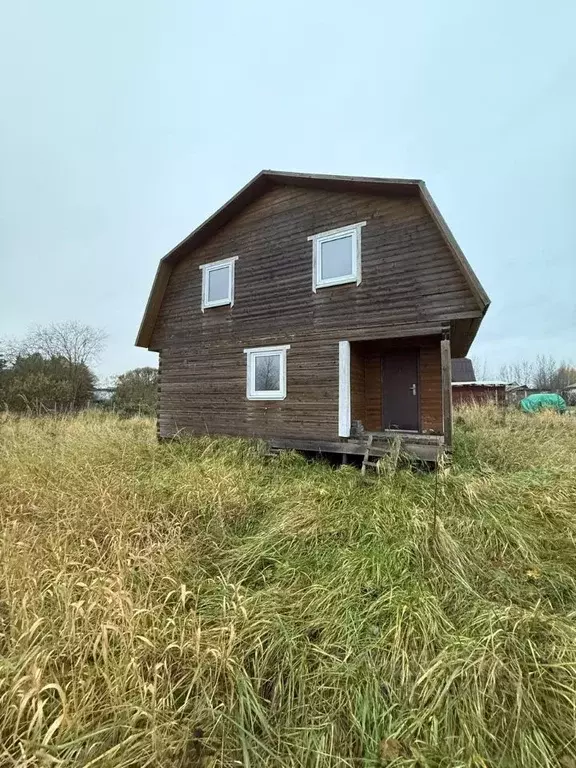 Дом в Новгородская область, Новгородский район, Трубичинское с/пос, д. ... - Фото 1