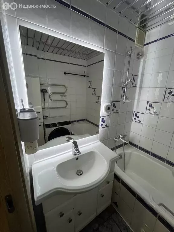 3-комнатная квартира: Киров, переулок Дерендяева, 4 (70.1 м) - Фото 0