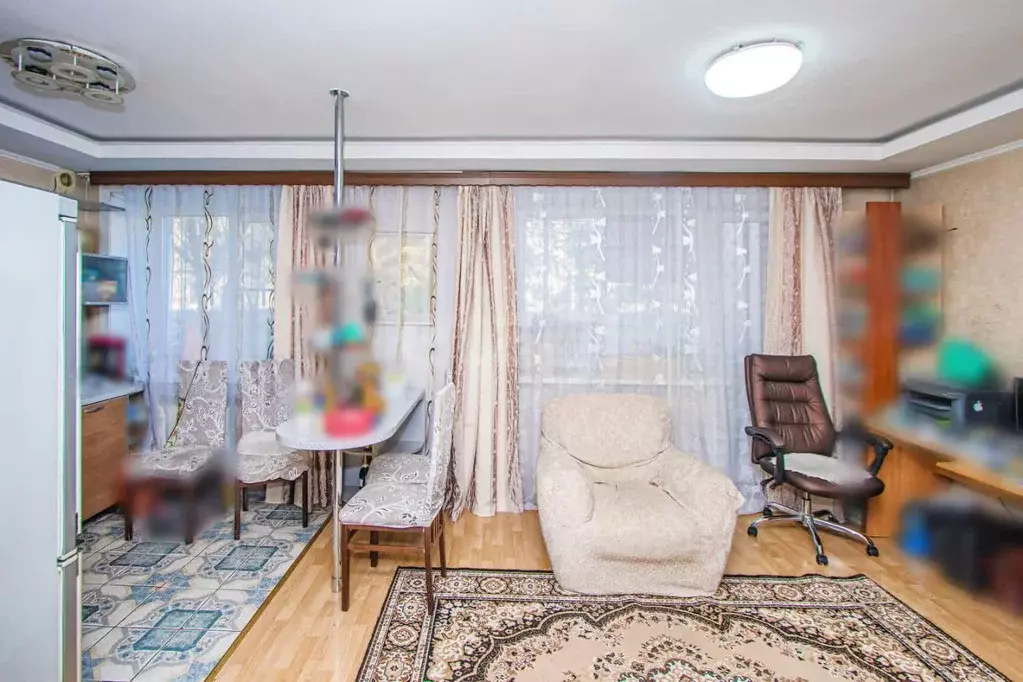 3-к кв. Бурятия, Улан-Удэ Комсомольская ул., 4 (67.5 м) - Фото 2