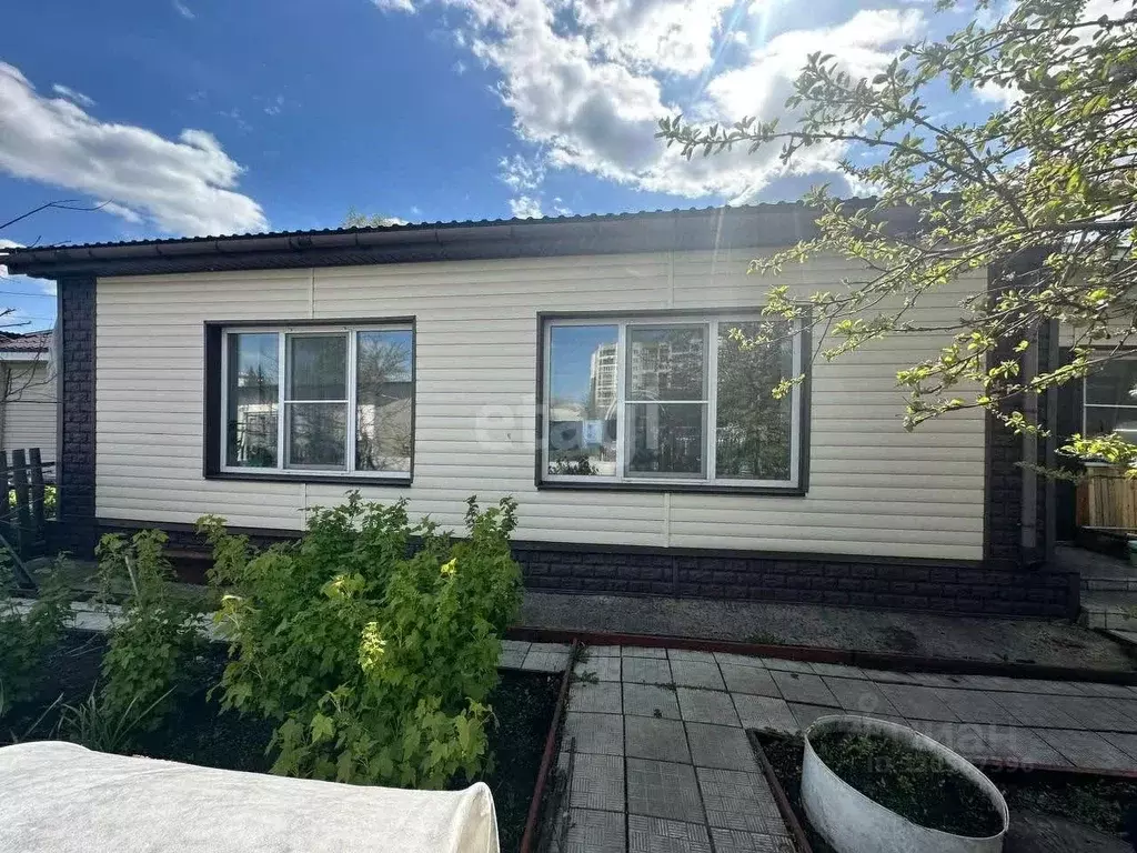 Дом в Челябинская область, Челябинск Коллекторная ул., 3 (148 м) - Фото 1