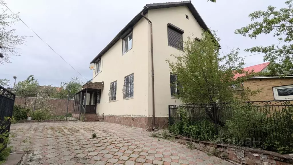 Дом в Саратовская область, Саратов ул. Имени В.А. Рогожина, 25 (148 м) - Фото 1