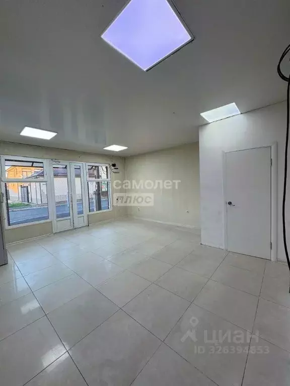 Торговая площадь в Кабардино-Балкария, Нальчик ул. Братьев Кушховых, ... - Фото 1