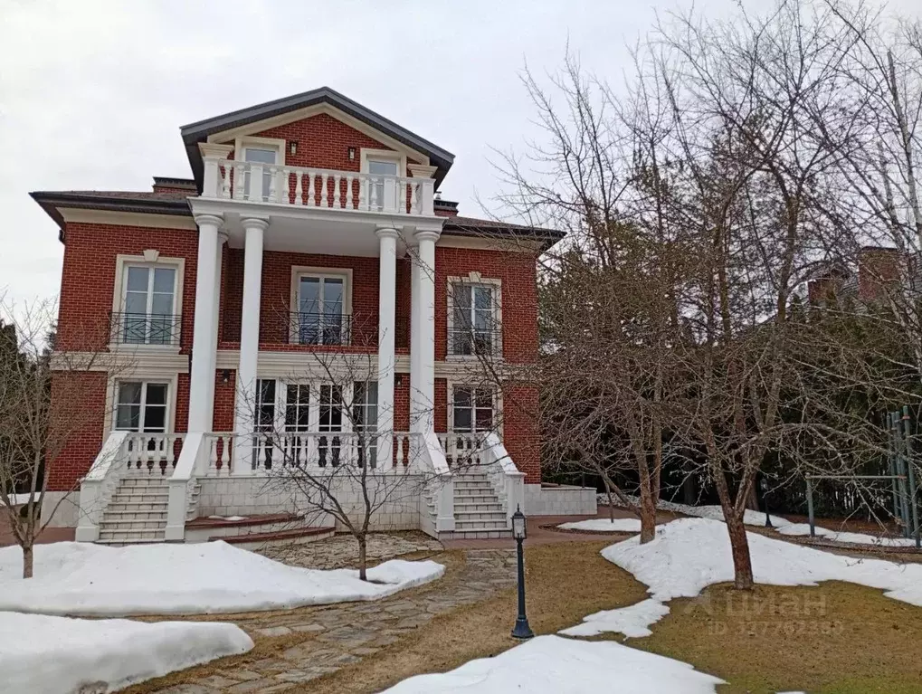 Коттедж в Московская область, Одинцовский городской округ, д. ... - Фото 1