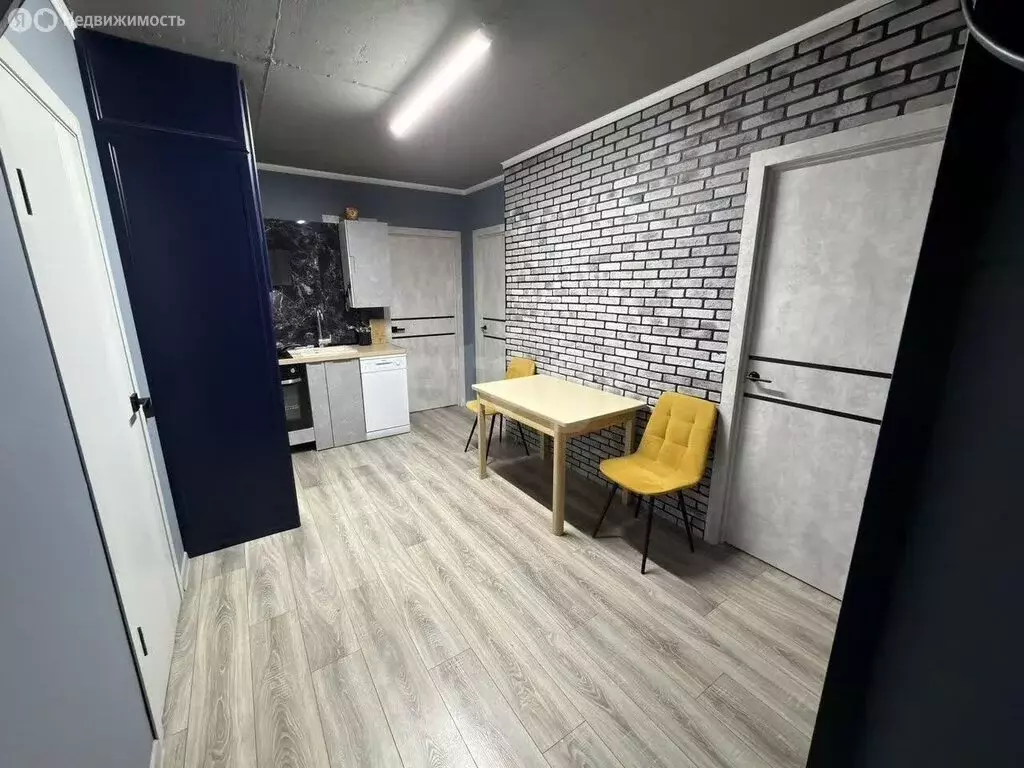 2-комнатная квартира: Иркутск, улица Освобождения, 132 (51.4 м) - Фото 1