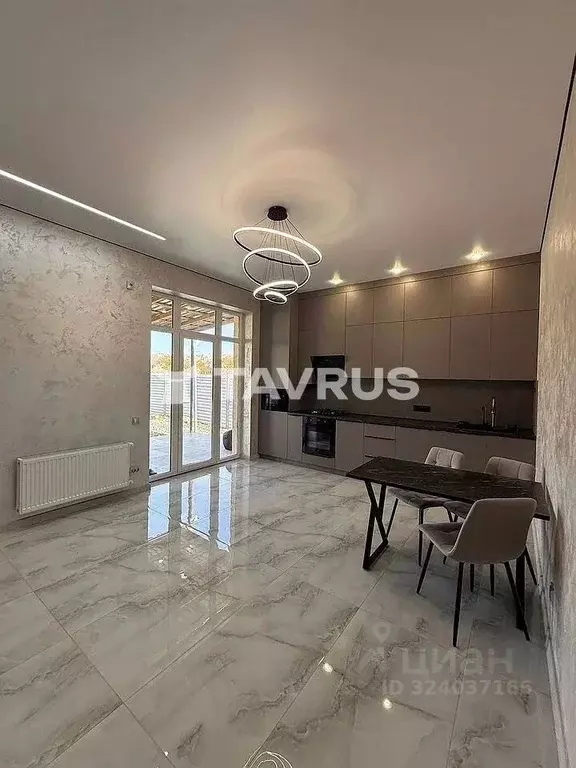 Дом в Крым, Симферопольский район, с. Доброе ул. Чохрахлы, 27А (100 м) - Фото 1