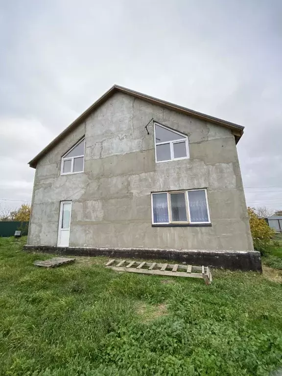 Дом в Крым, Ленинский район, Чистопольское с/пос, с. Затишное ул. ... - Фото 1