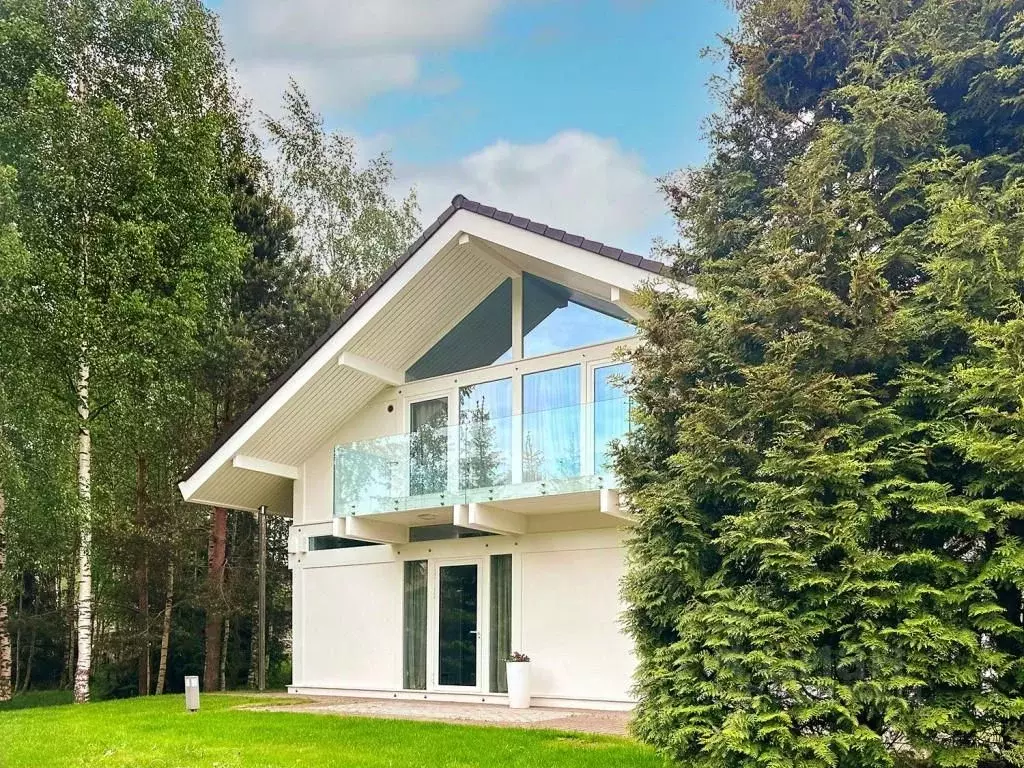 Дом в Ленинградская область, Всеволожский район, Бугровское городское ... - Фото 1