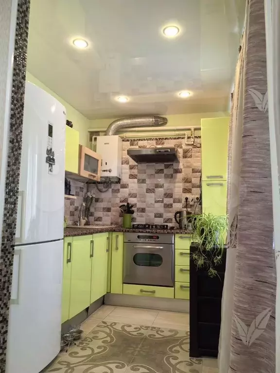 4-к. квартира, 40 м, 1/5 эт. - Фото 1