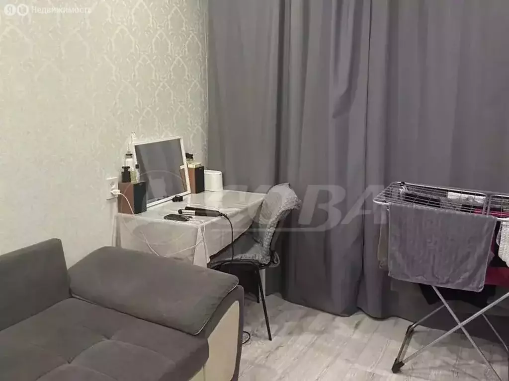 2-комнатная квартира: Тюмень, улица Республики, 229 (38 м) - Фото 0