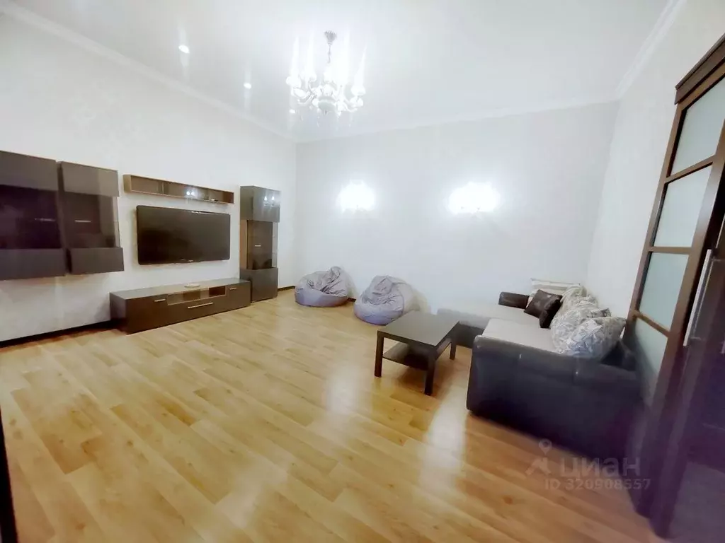 2-к кв. Санкт-Петербург 5-я Васильевского острова линия, 34 (77.0 м) - Фото 0