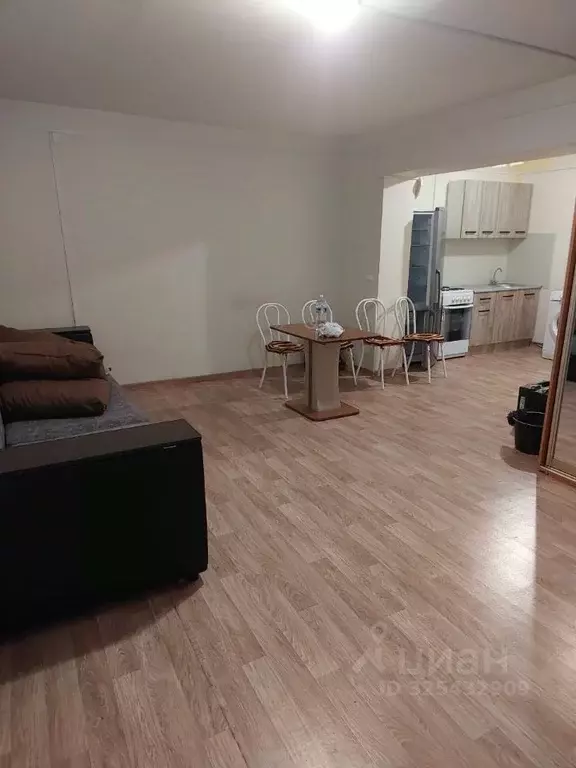 Студия Иркутская область, Иркутск ул. Иосифа Уткина, 30 (38.0 м) - Фото 1