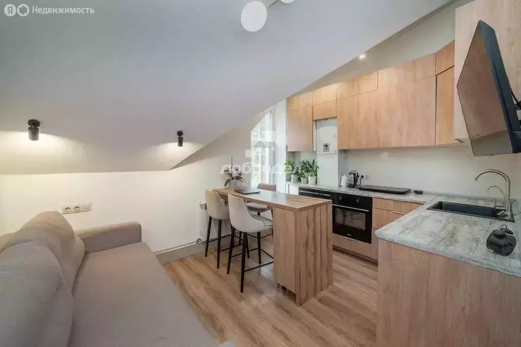2-комнатная квартира: Екатеринбург, улица Очеретина, 9 (54 м) - Фото 1