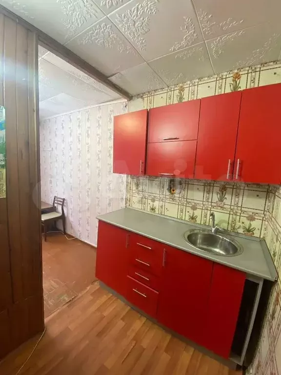 Комната 30 м в 1-к., 2/5 эт. - Фото 0