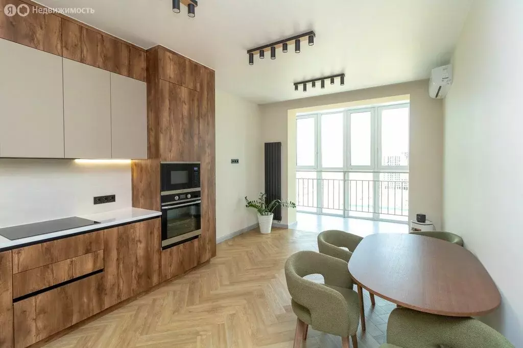 2-комнатная квартира: Тюмень, улица Разведчика Кузнецова, 16 (65 м) - Фото 2