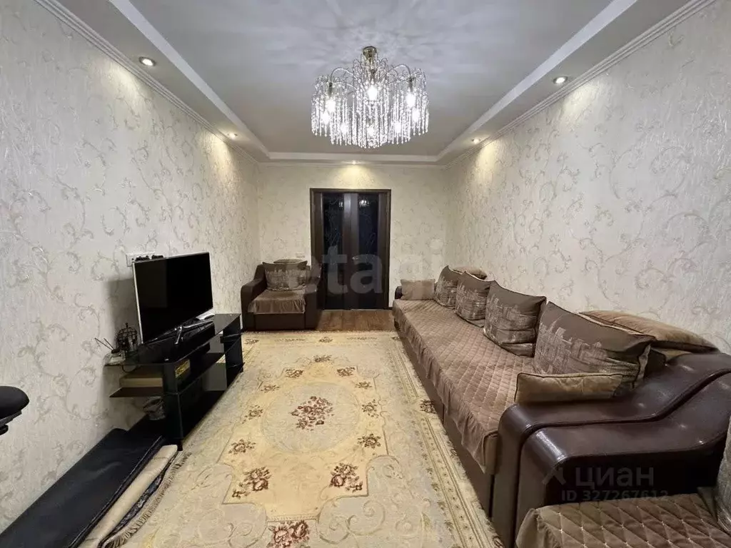 3-к кв. Калмыкия, Элиста 7-й мкр, 2к1 (71.5 м) - Фото 1