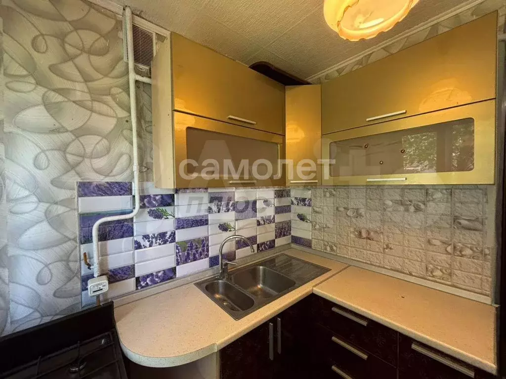 4-к. квартира, 60,5 м, 1/5 эт. - Фото 0