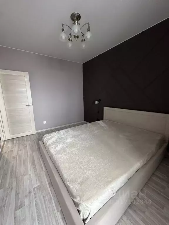1-к кв. Свердловская область, Екатеринбург ул. Крауля, 170 (36.0 м) - Фото 1