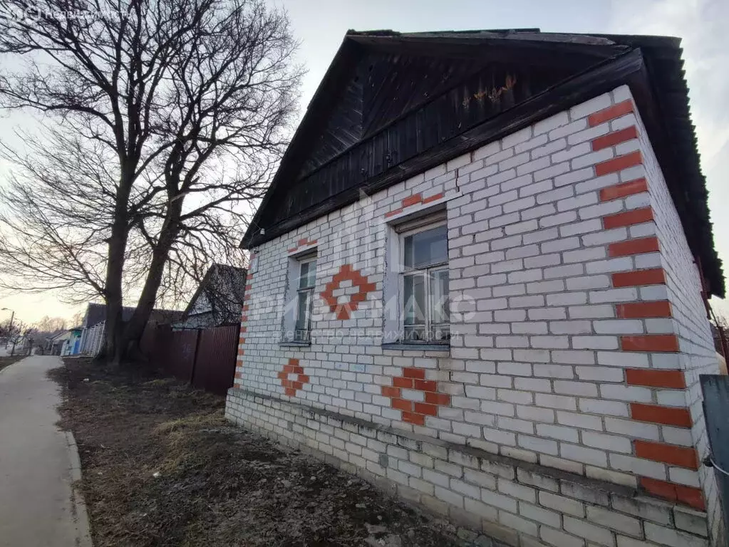 Дом в Почеп, Стародубская улица, 48 (30 м) - Фото 0