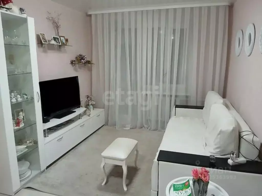 2-к кв. Удмуртия, Сарапул пос. Южный, ул. Фурманова, 7К2 (42.1 м) - Фото 1