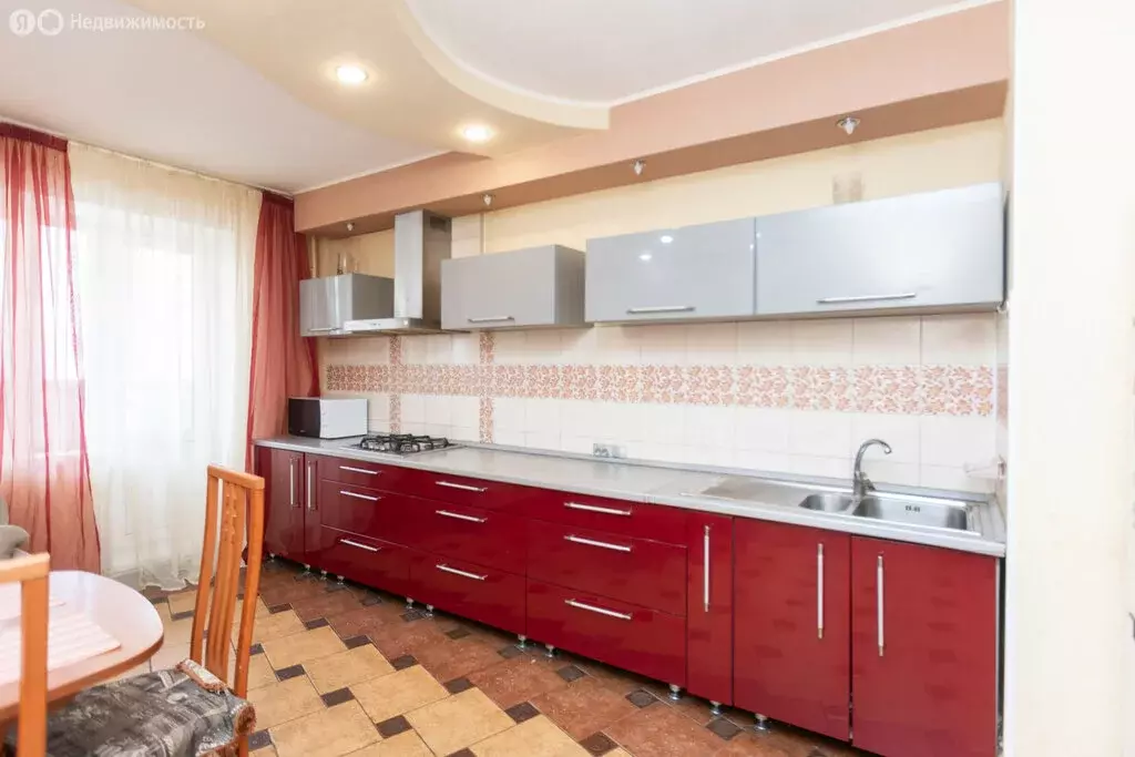 4-комнатная квартира: Оренбург, улица 13-я Линия, 4 (102.1 м) - Фото 1