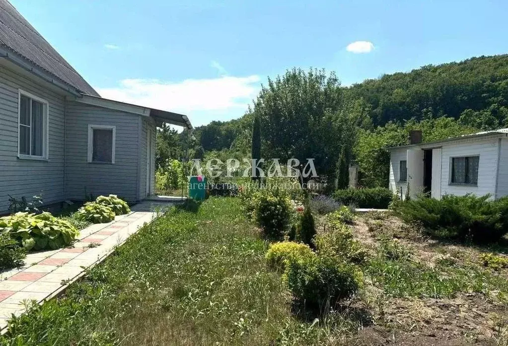 Коттедж в Белгородская область, Старооскольский городской округ, с. ... - Фото 1