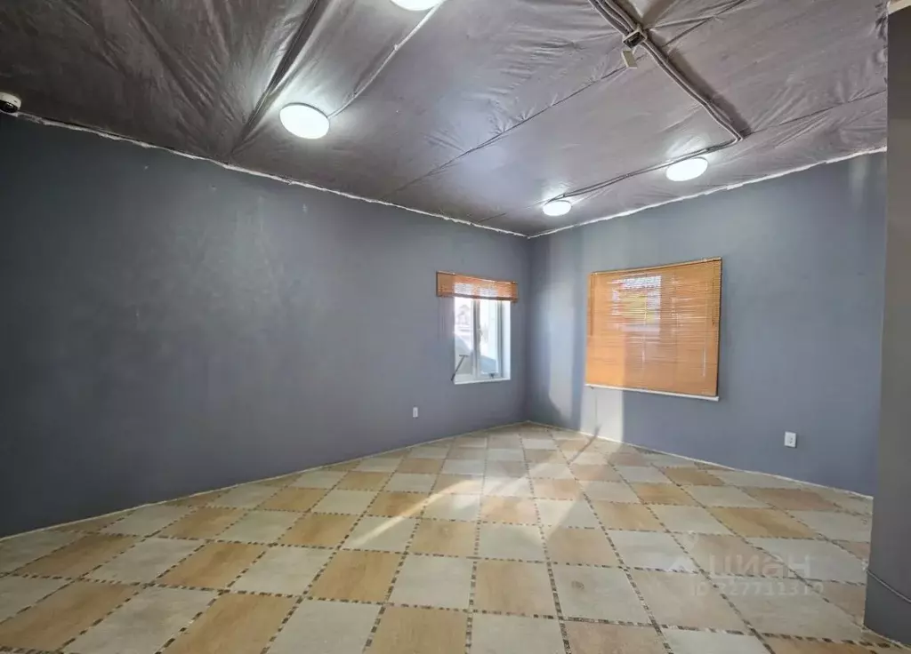 Помещение свободного назначения в Ханты-Мансийский АО, Ханты-Мансийск ... - Фото 1