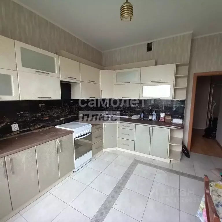 2-к кв. Курская область, Курск просп. Вячеслава Клыкова, 60 (72.0 м) - Фото 1