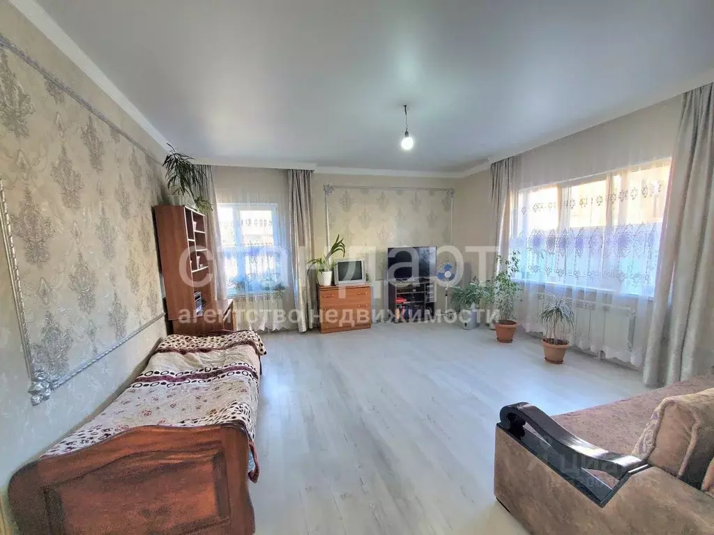 Дом в Ставропольский край, Предгорный муниципальный округ, пос. ... - Фото 1