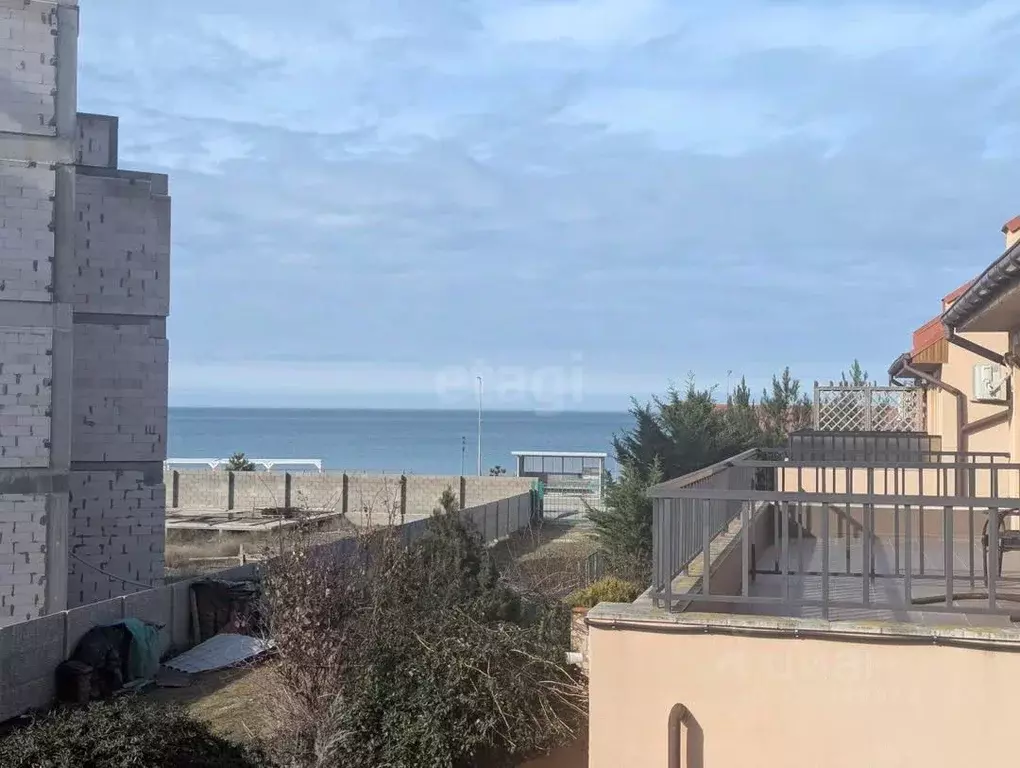 2-к кв. Крым, Черноморское пгт, д. Итальянская  (54.4 м) - Фото 1