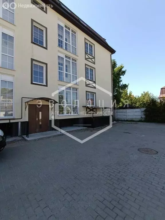 3-комнатная квартира: Калининград, улица Лобачевского, 2А (84.7 м) - Фото 0