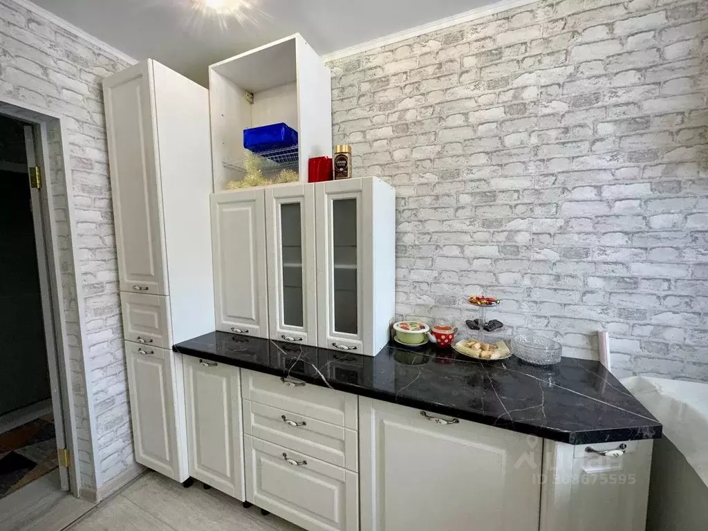 Дом в Оренбургская область, Оренбургский район, с. Зубаревка ... - Фото 1