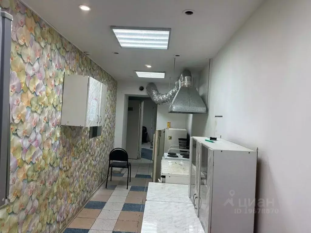 Помещение свободного назначения в Татарстан, Набережные Челны бул. ... - Фото 2