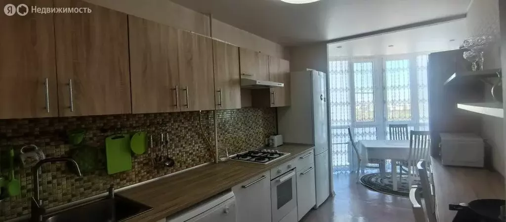 3-комнатная квартира: Волгоград, улица имени Ивана Морозова, 9 (82.2 ... - Фото 1