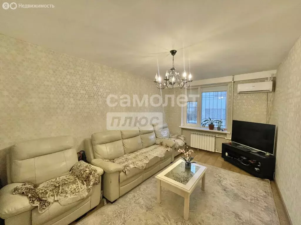 2-комнатная квартира: Махачкала, улица Лаптиева, 67А (50 м) - Фото 1