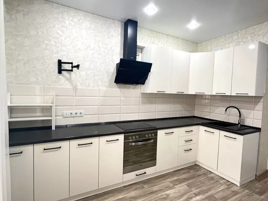 1-к кв. Саратовская область, Энгельс Комсомольская ул., 117к2 (44.6 м) - Фото 1