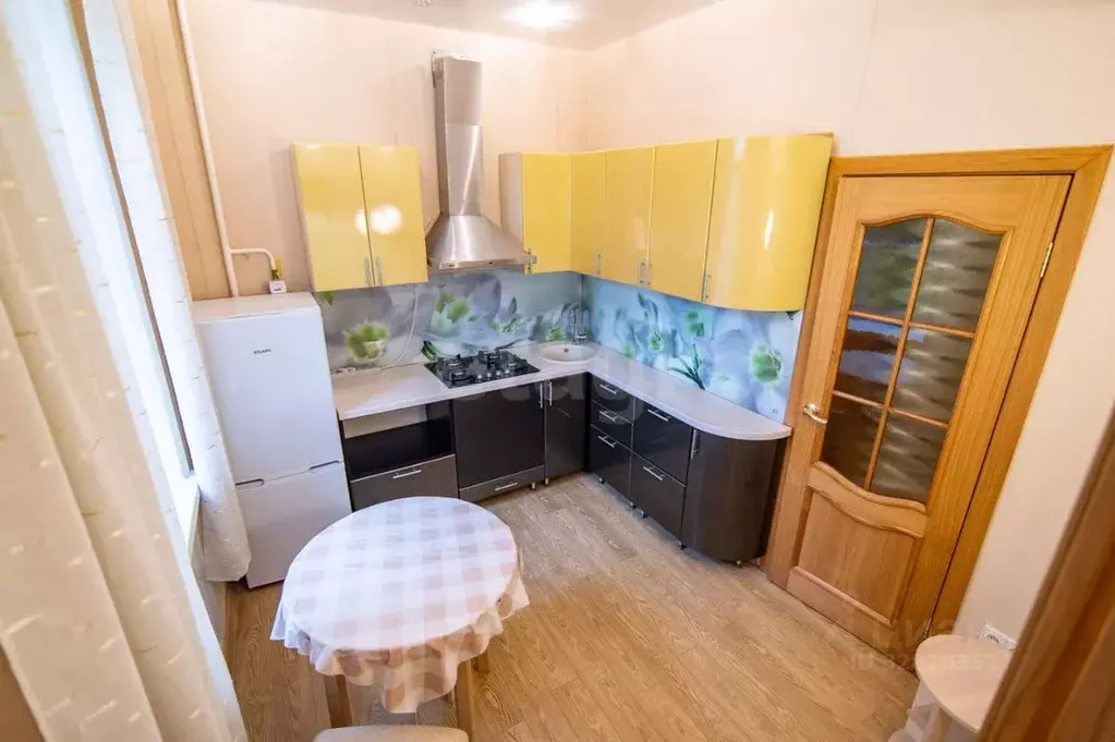 2-к кв. Алтайский край, Барнаул ул. Профинтерна, 59А (43.0 м) - Фото 0