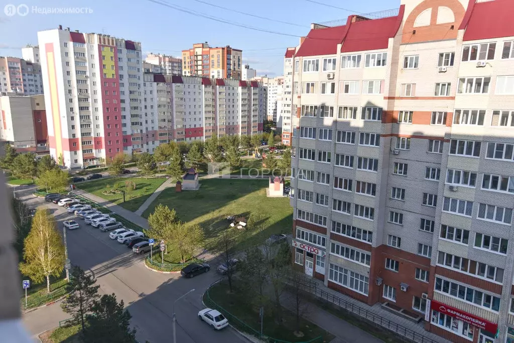 3-комнатная квартира: Барнаул, улица Островского, 68Е (93 м) - Фото 1