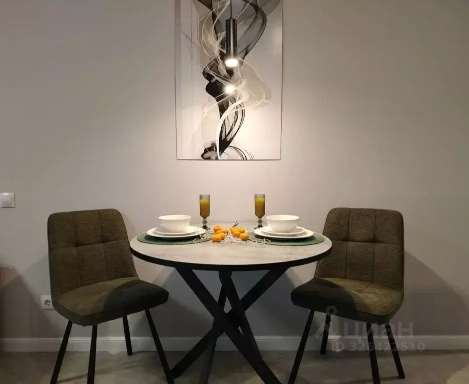 Студия Тюменская область, Тюмень ул. Братьев Бондаревых, 5 (34.0 м) - Фото 1