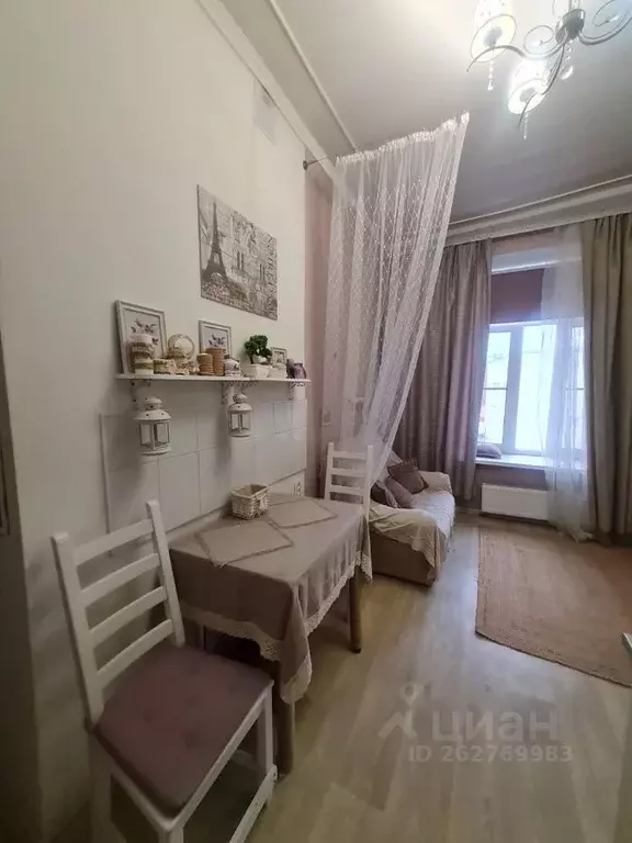 Комната Санкт-Петербург 10-я Советская ул., 17 (21.0 м) - Фото 1