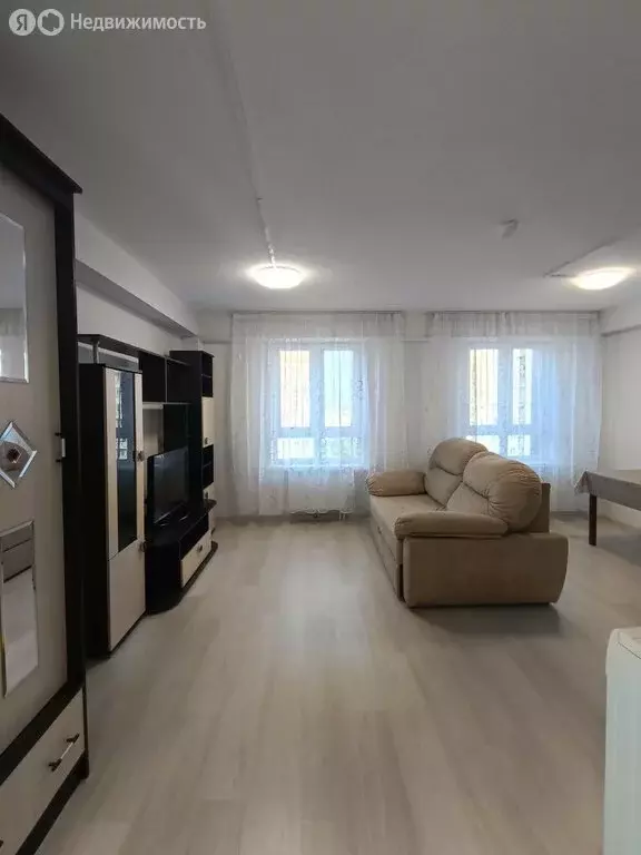 Квартира-студия: Киров, улица Энтузиастов, 54 (31.8 м) - Фото 0