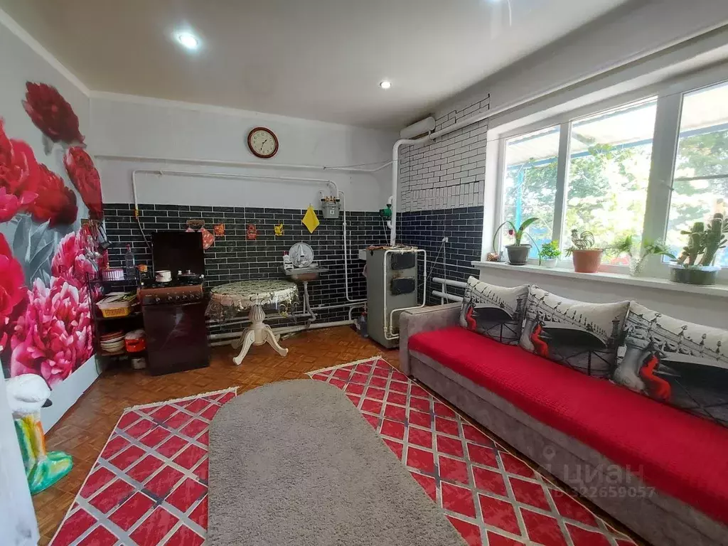 Дом в Ставропольский край, с. Красногвардейское ул. Дружбы, 19 (59 м) - Фото 1